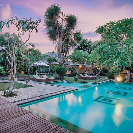 วิสาขา ซานูร์ Hotel ภายนอก รูปภาพ